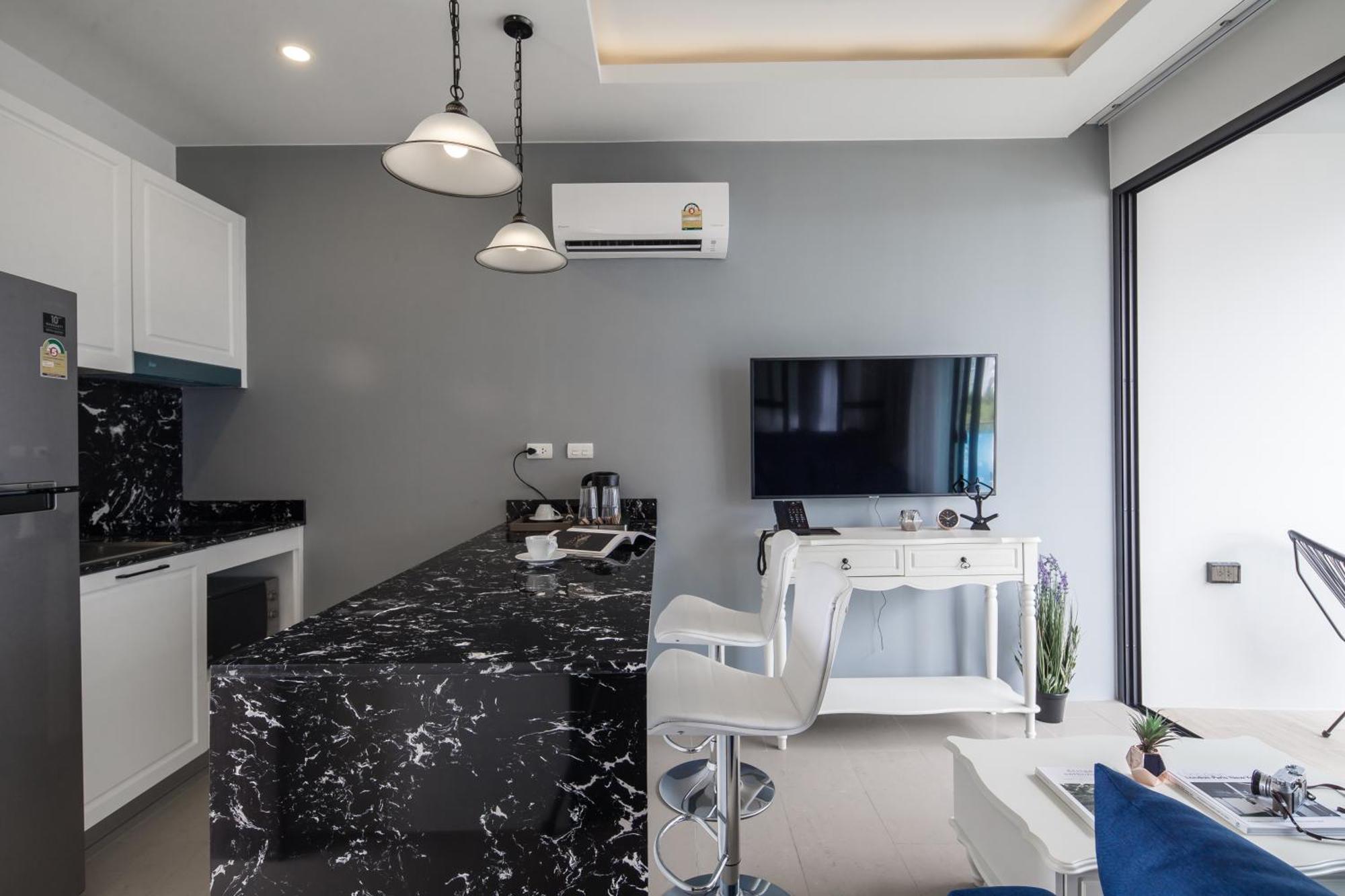 Palmyrah Surin Beach Residence الغرفة الصورة